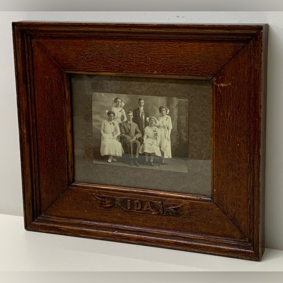 1911 Antique IDA Hardwood Framed Birthday Gift Family Photograph 19" x 17" - Picture 4 of 16